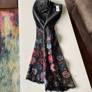 Driftwood embroider jeans brand new never warn